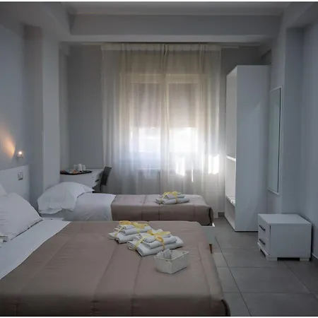 Richard & Policlinico Guest house