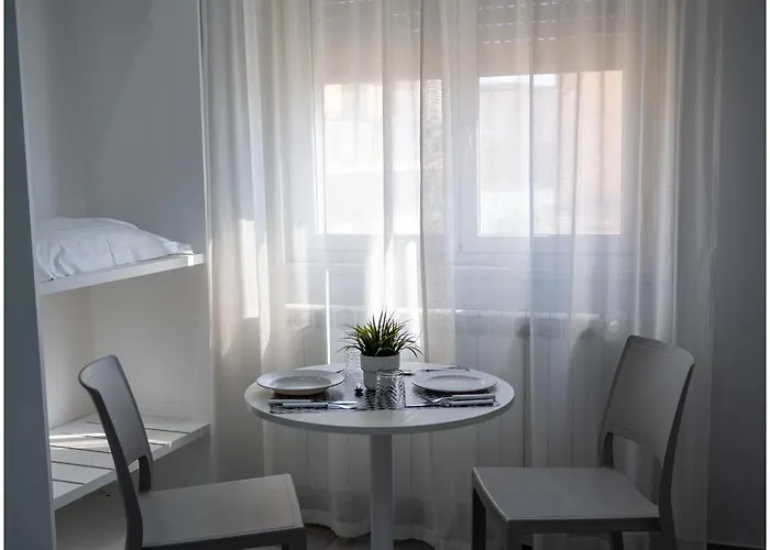 Richard & Policlinico Guest house