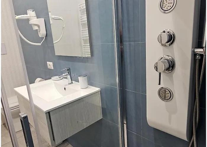 Richard & Policlinico Guest house
